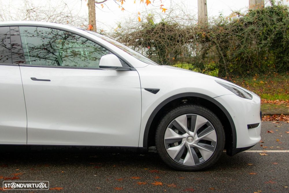 Tesla Model Y RWD - 15