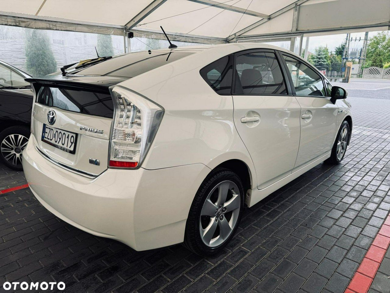 Toyota Prius - 13