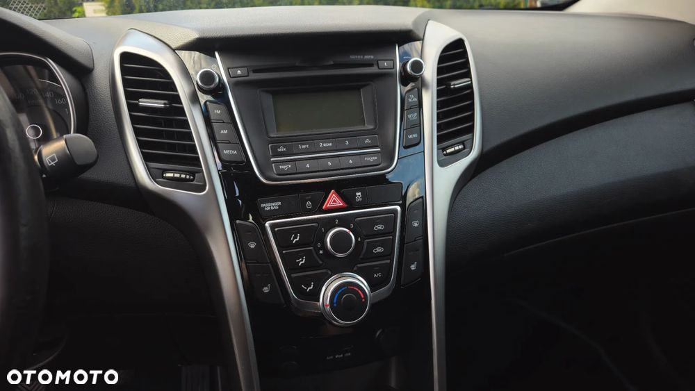 Hyundai i30 1.6 Comfort - 8