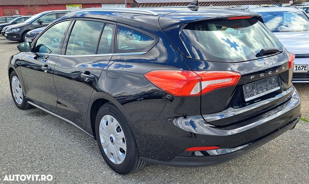 Ford Focus 1.5 EcoBlue Start-Stopp-System COOL&CONNECT - 4