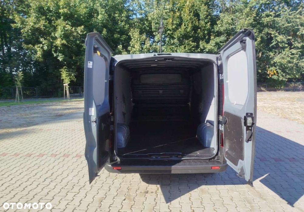Renault Trafic - 26