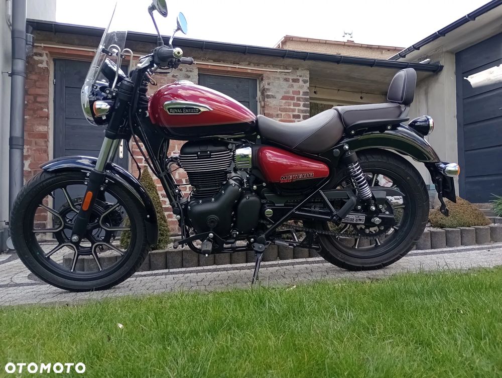 Royal Enfield Meteor - 2