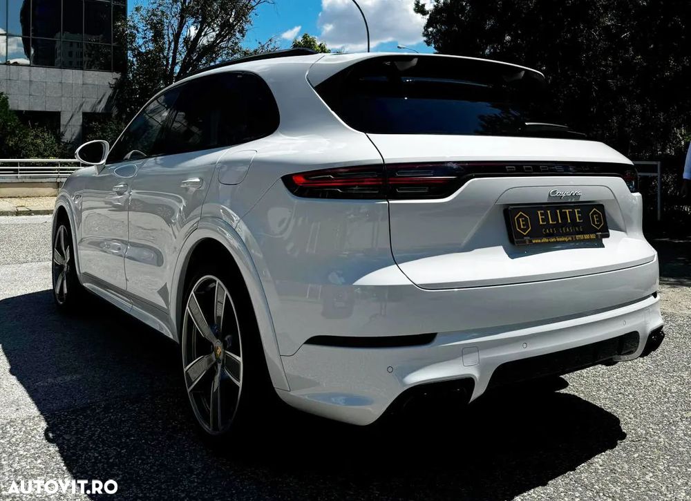 Porsche Cayenne E-Hybrid - 4