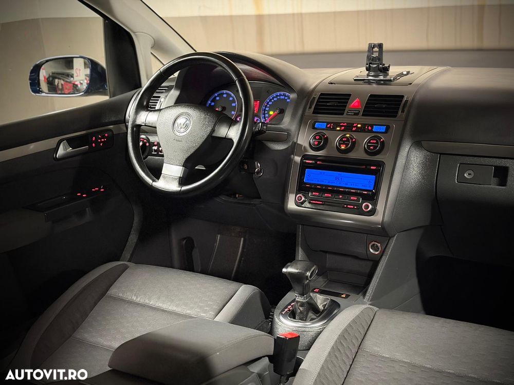 Volkswagen Touran 1.4 TSI Trendline Aut - 6