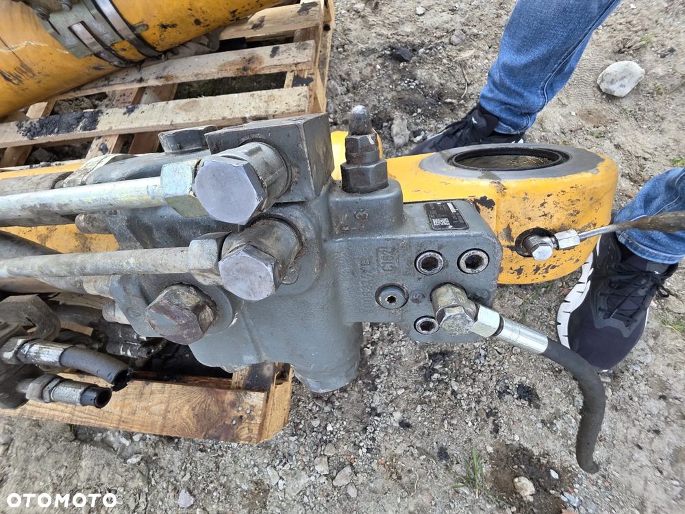 Siłownik 9593026 zawór bezpieczeństwa Liebherr R944C LC Litronic - 7