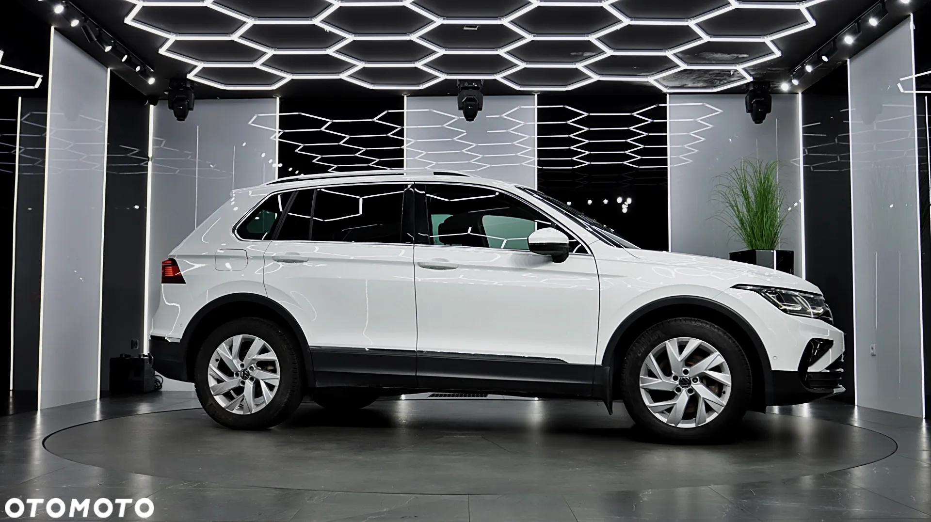 Volkswagen Tiguan 1.4 eHybrid Elegance DSG - 12