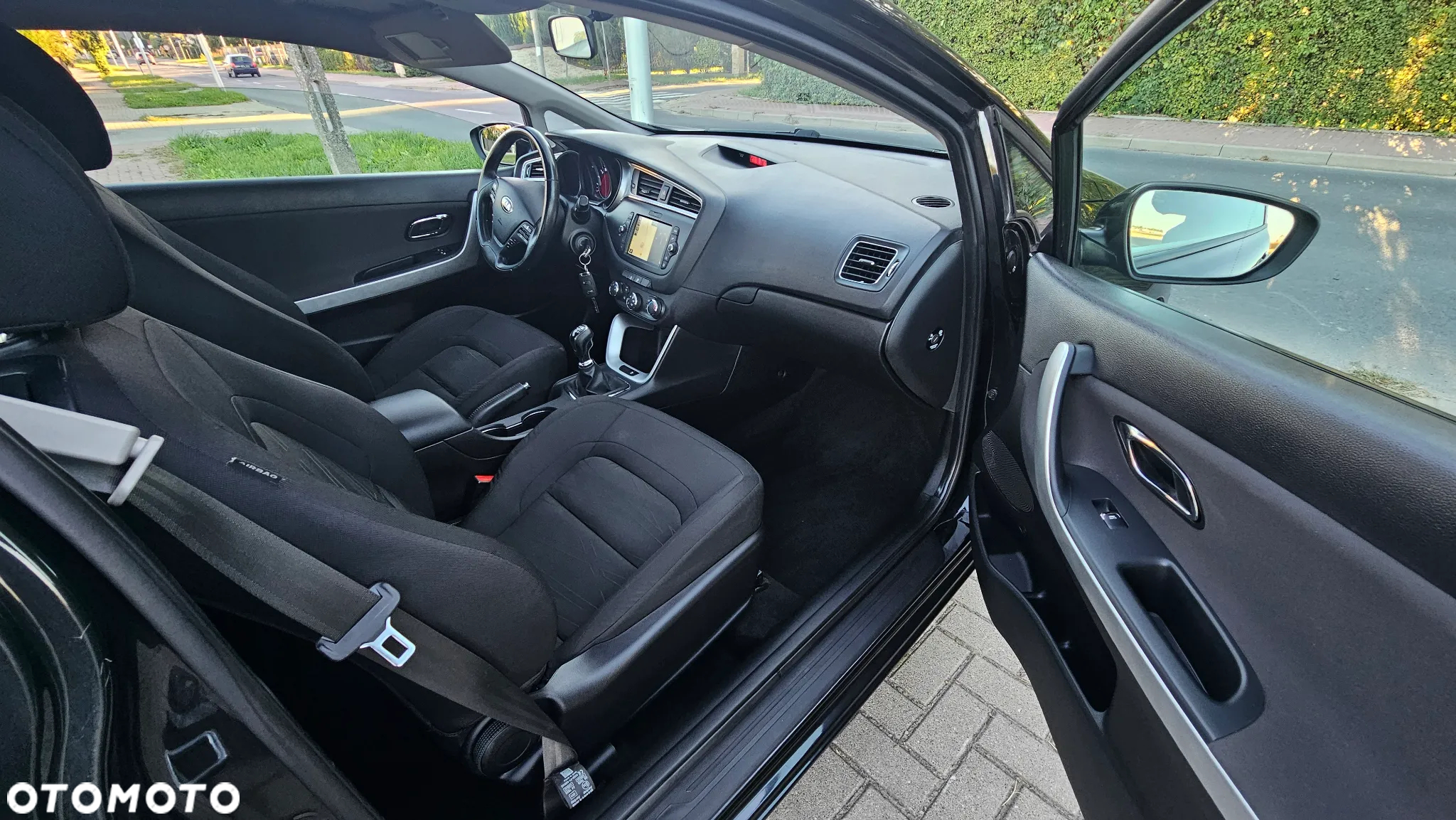 Kia Ceed 1.4 CVVT Dream-Team Edition - 13