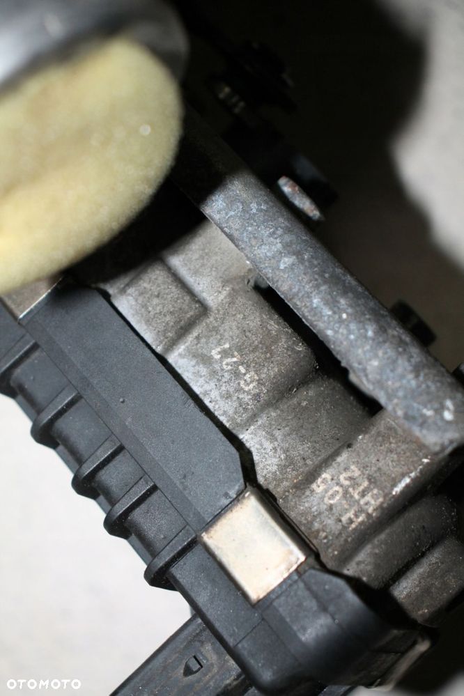 VOLVO V50 V70 XC70 XC60 D5 TURBO TURBINA 31219597 - 7