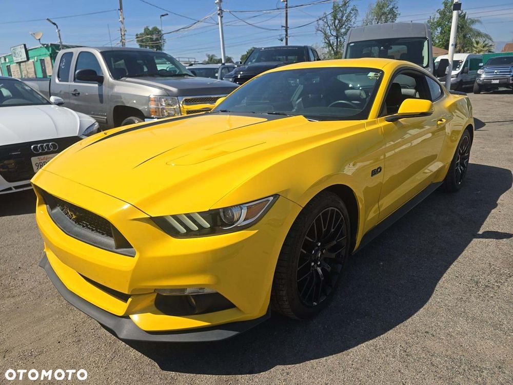 Ford Mustang 5.0 V8 GT - 2