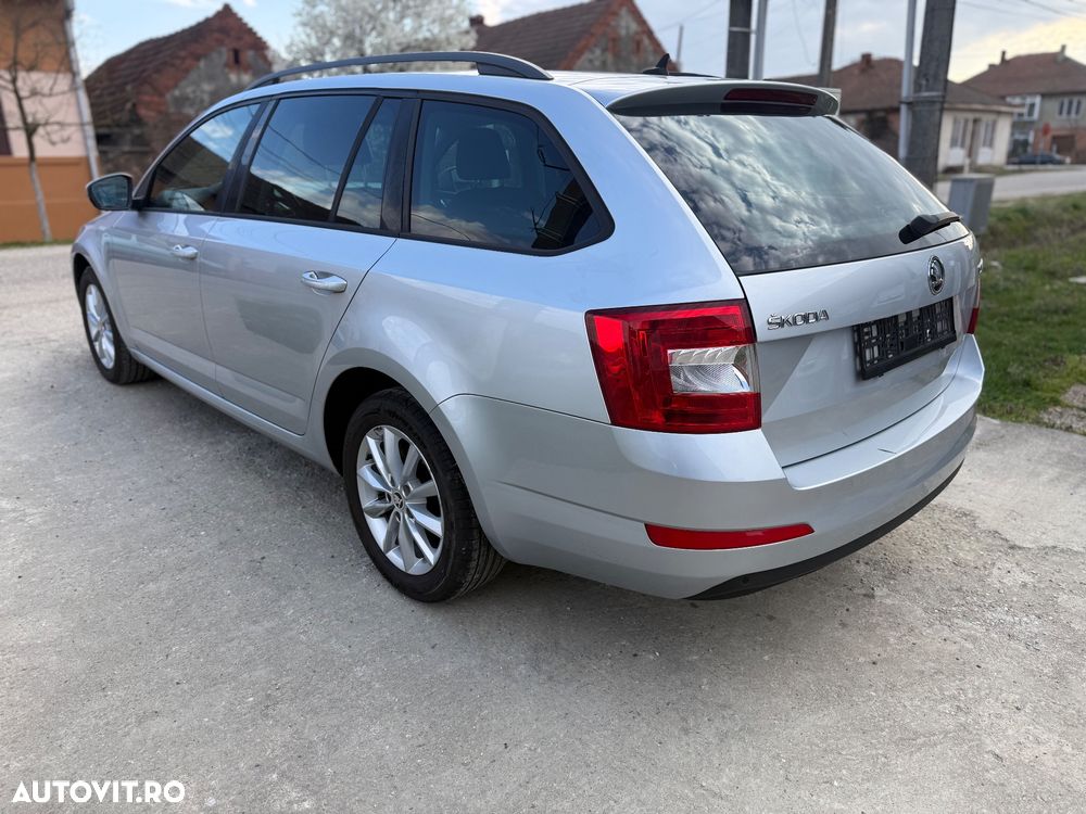 Skoda Octavia 1.6 TDI (Green tec) DSG Style - 3