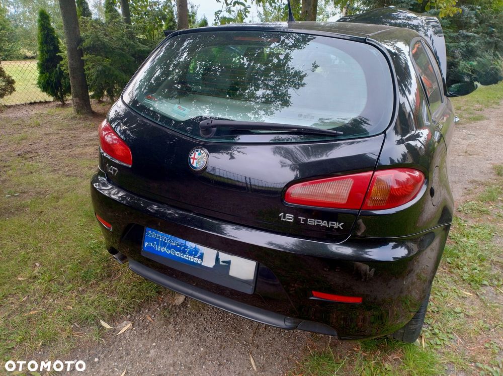 Alfa Romeo 147 1.6 Twin Spark Distinctive - 2