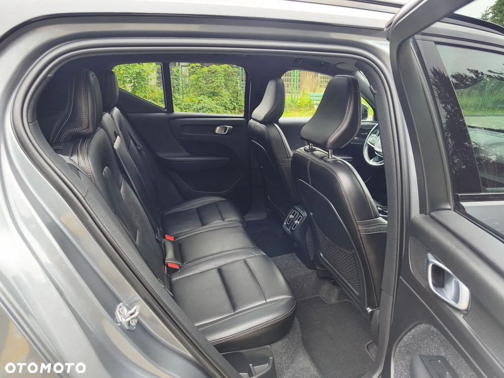 Volvo XC 40 D3 R-Design - 23