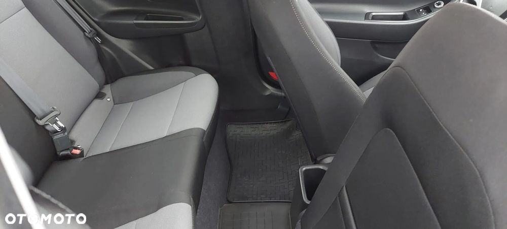 Hyundai i20 1.4 Comfort - 22