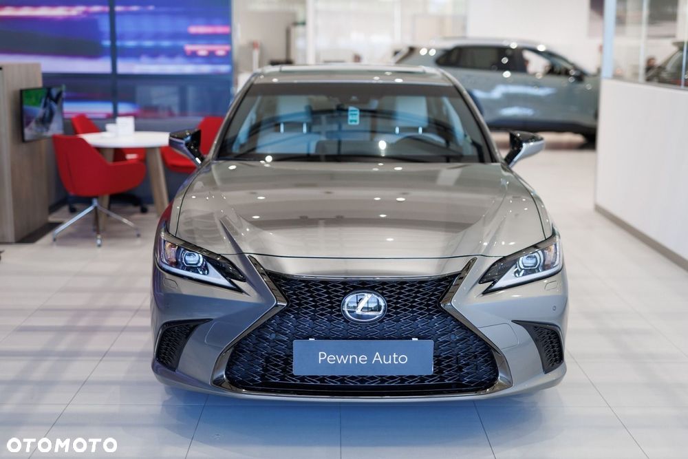 Lexus ES - 3