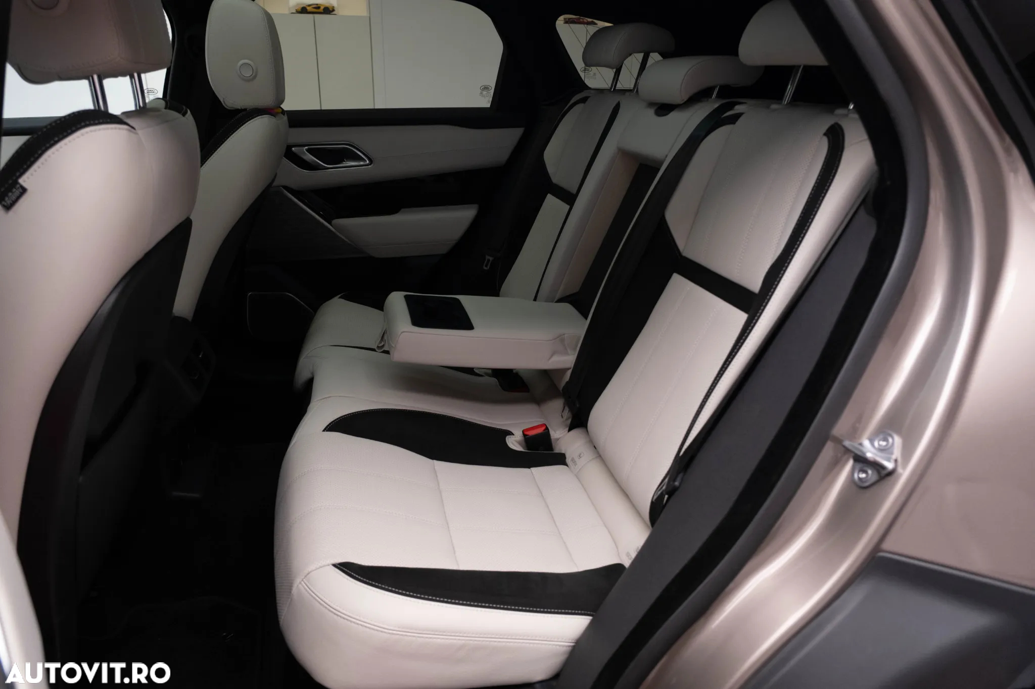 Land Rover Range Rover Velar 2.0 R-Dynamic - 25