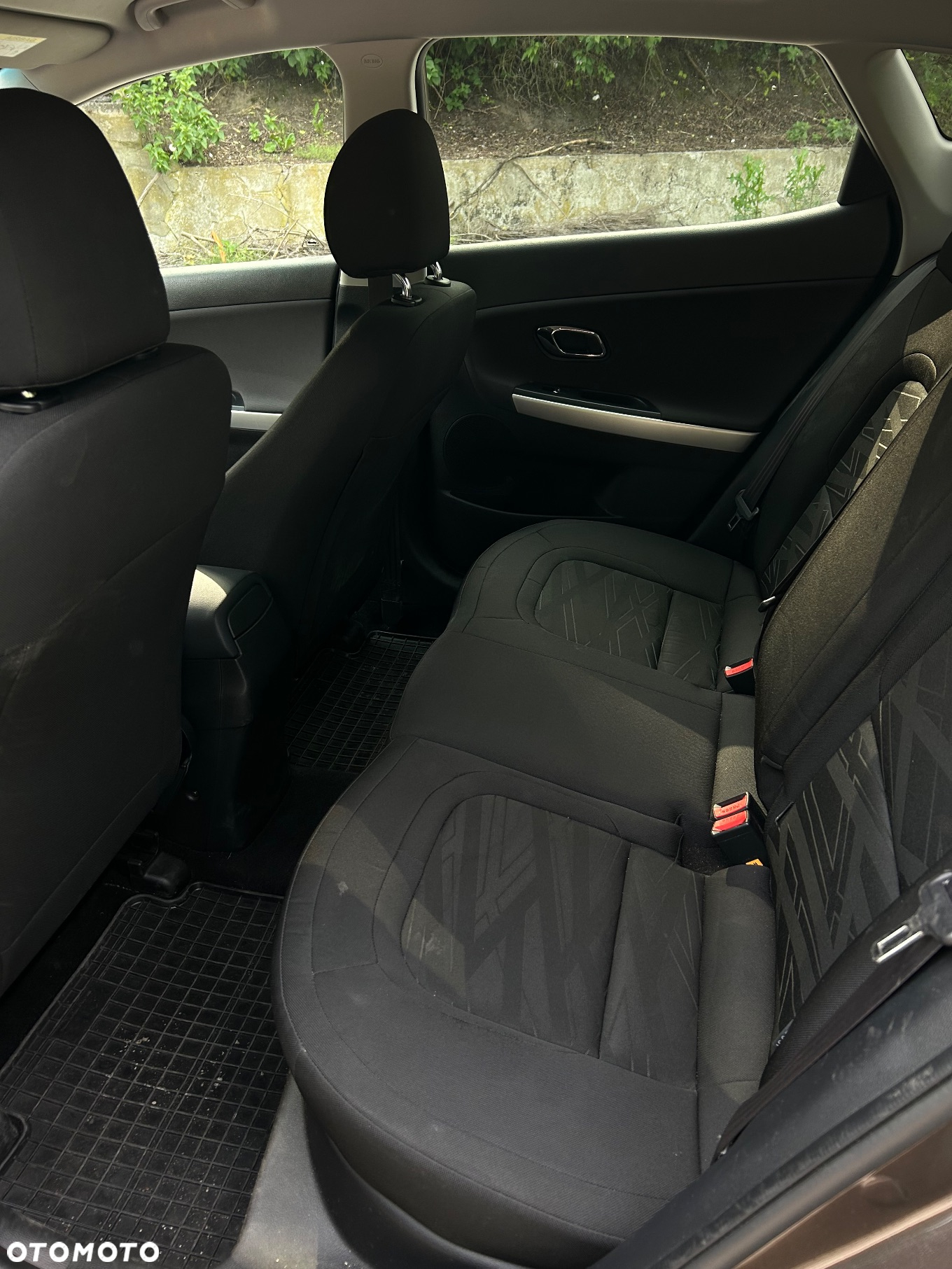 Kia Ceed - 10