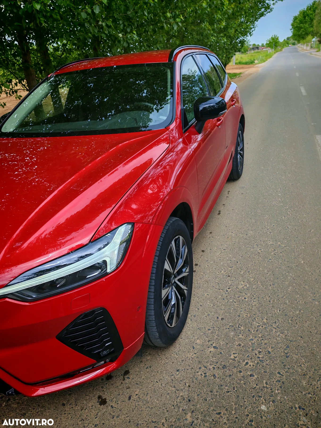Volvo XC 60 B4 MHEV AT AWD Plus Dark - 2
