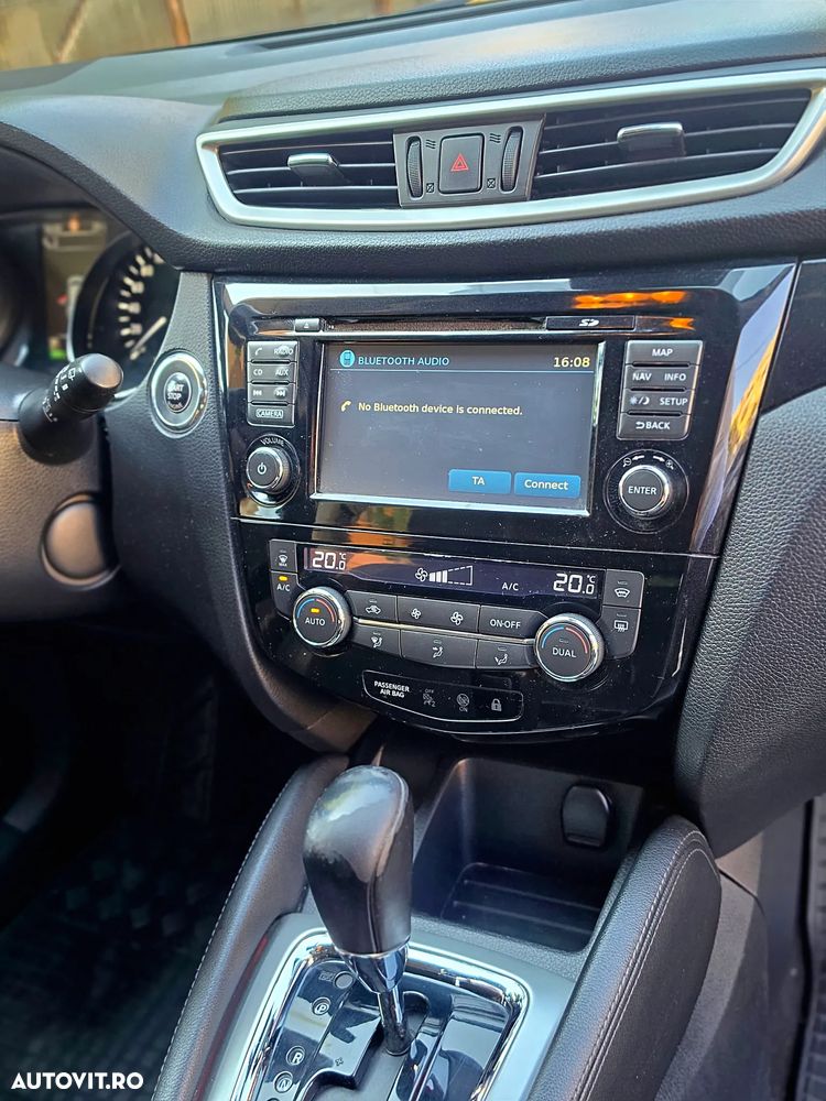 Nissan Qashqai 1.6 DCI Xtronic TEKNA - 21
