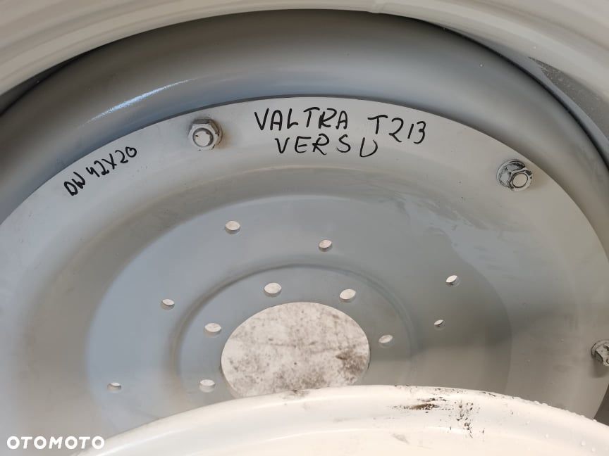 Felga Valtra T213 Versu {DW 42X20} - 3