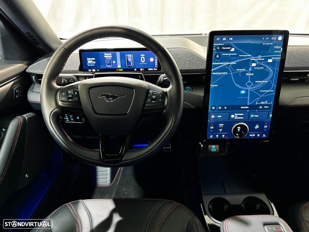 Ford Mustang Mach-E AWD PREMIUM - 22