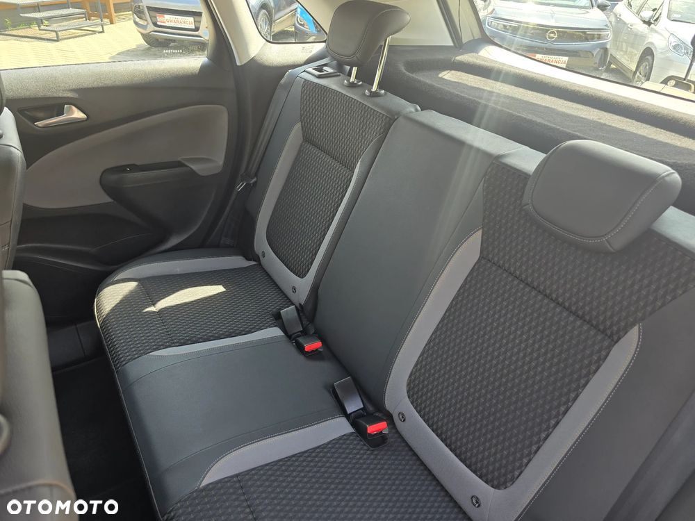 Opel Crossland X - 13