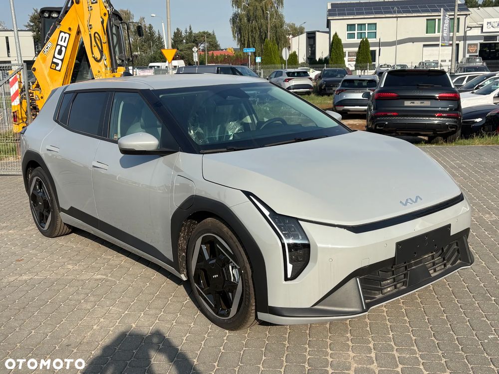Kia EV4 81.4kWh Business Line - 4