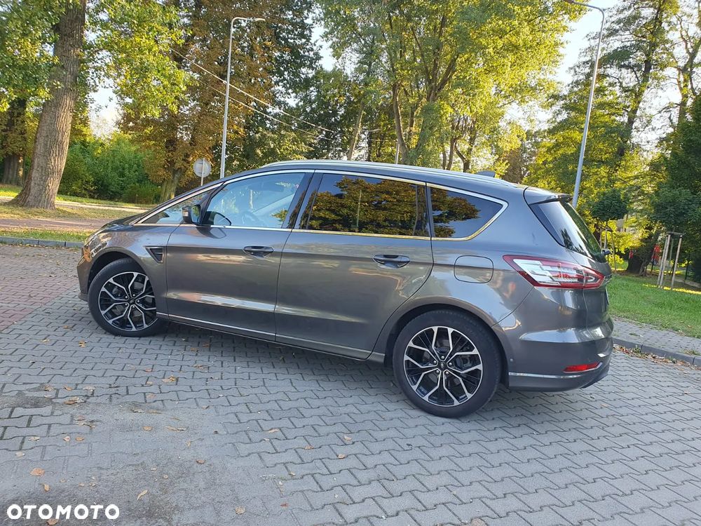 Ford S-Max - 26
