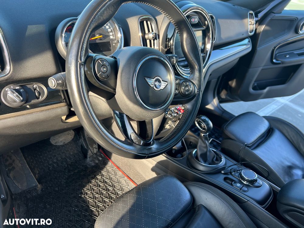 Mini Countryman Cooper SD ALL4 AT - 15