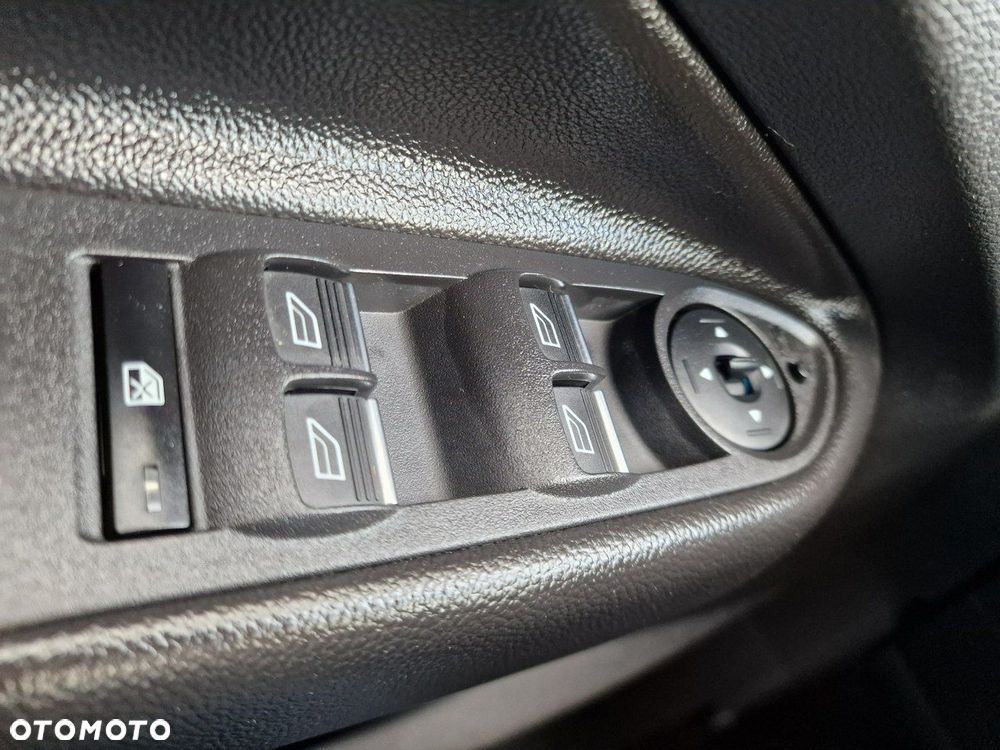 Ford Kuga 1.5 EcoBoost 2x4 Cool & Connect - 30