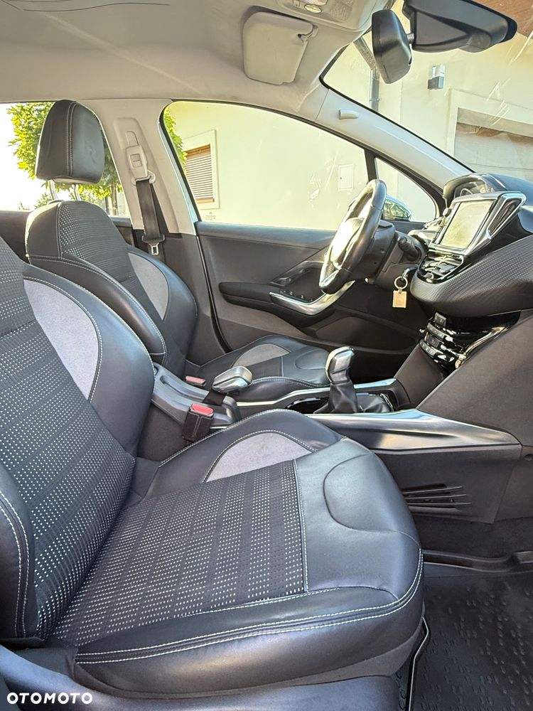 Peugeot 2008 1.6 VTi Allure - 15