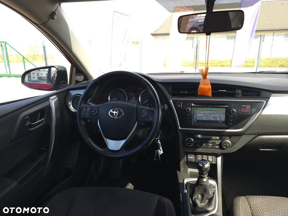Toyota Auris 1.6 Premium + - 32
