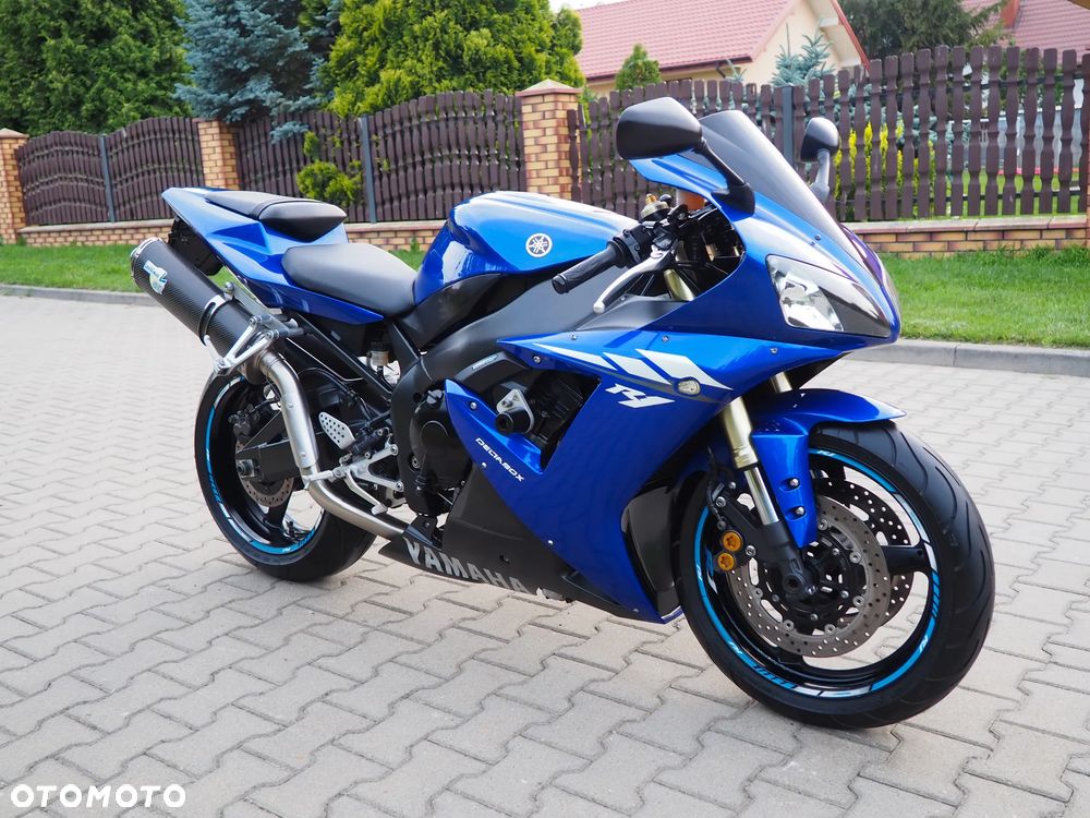 Yamaha R1 - 14