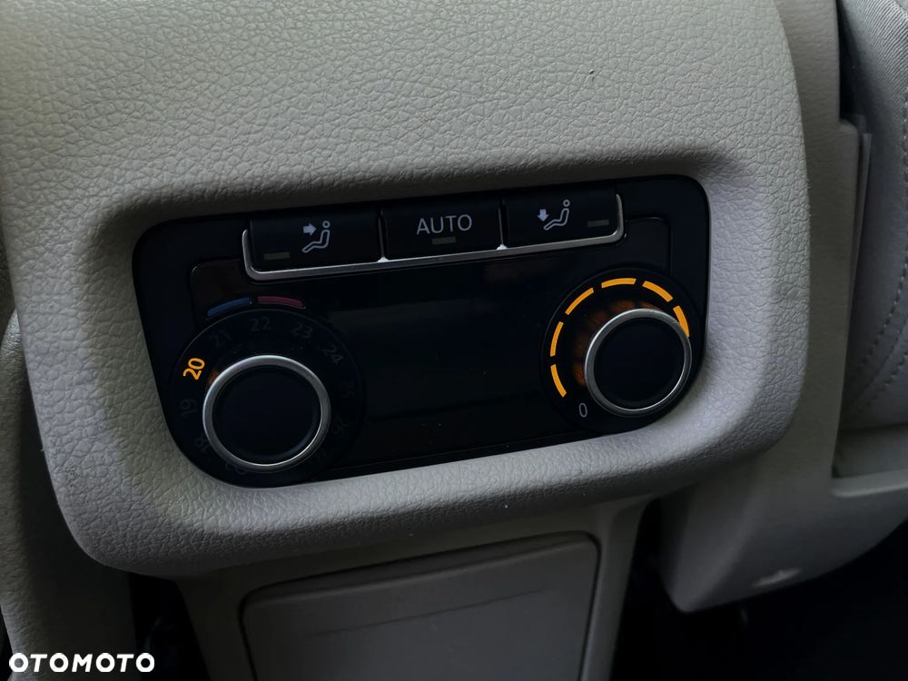 Volkswagen Sharan 2.0 TDI DSG Highline Black Style - 33