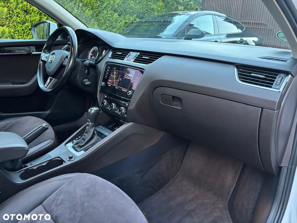 Skoda Octavia 2.0 TDI 4x4 L&K DSG - 9