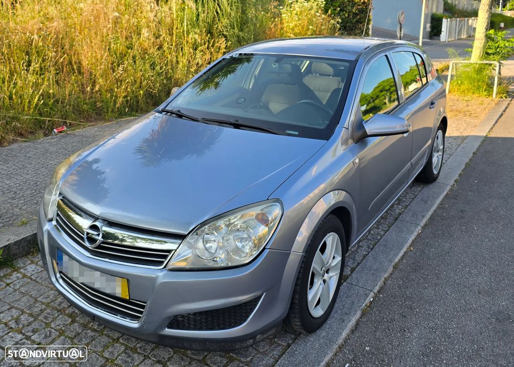 Opel Astra 1.3 CDTI Enjoy EcoFLEX - 1