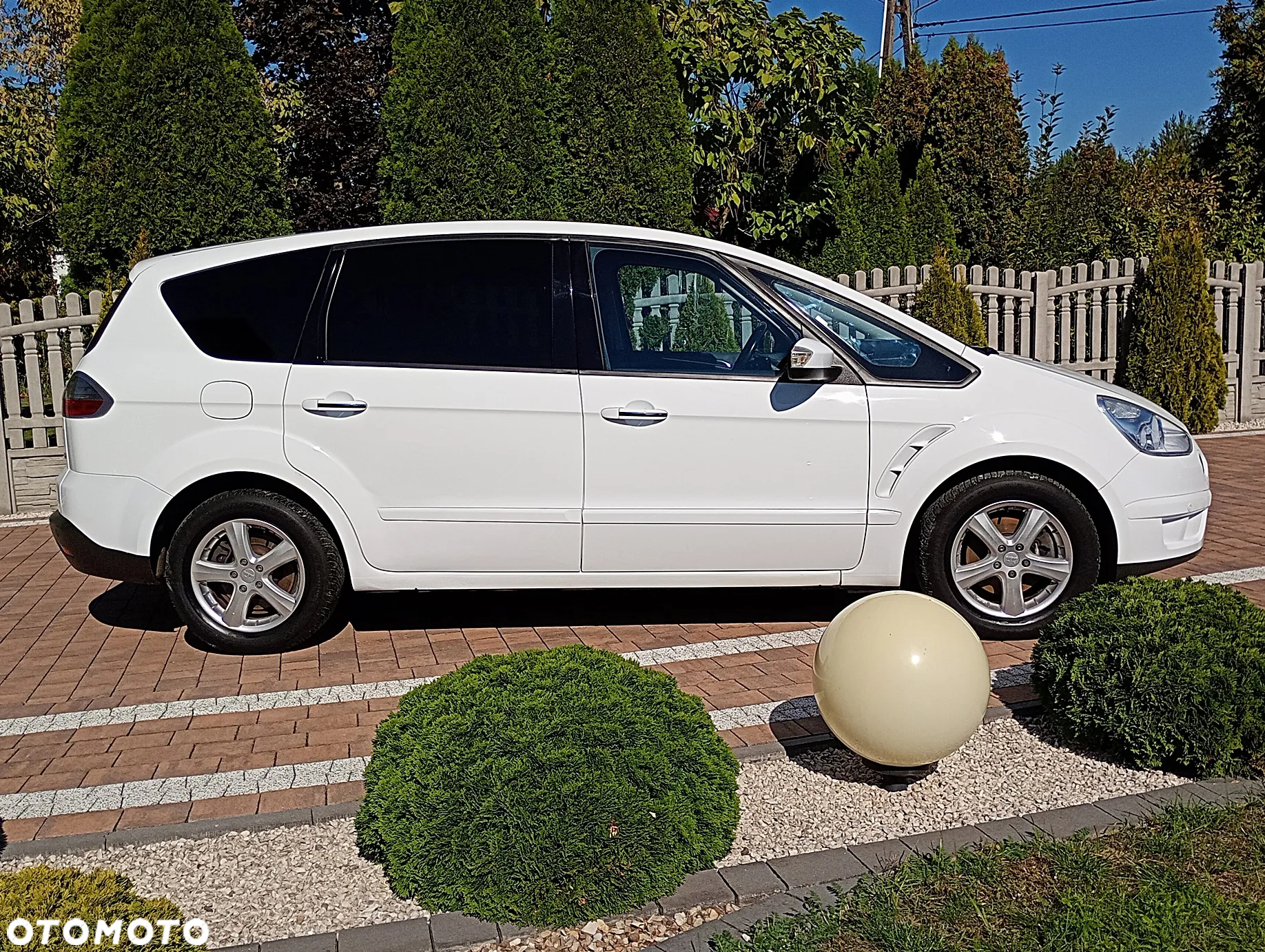 Ford S-Max - 17