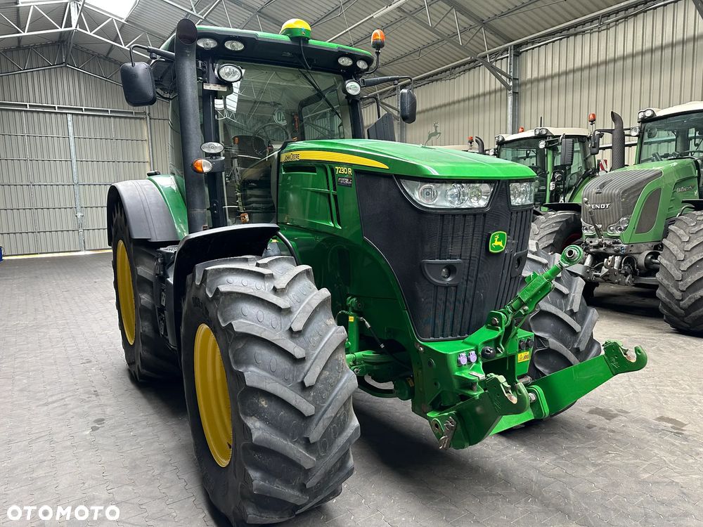 John Deere 7230R - 1