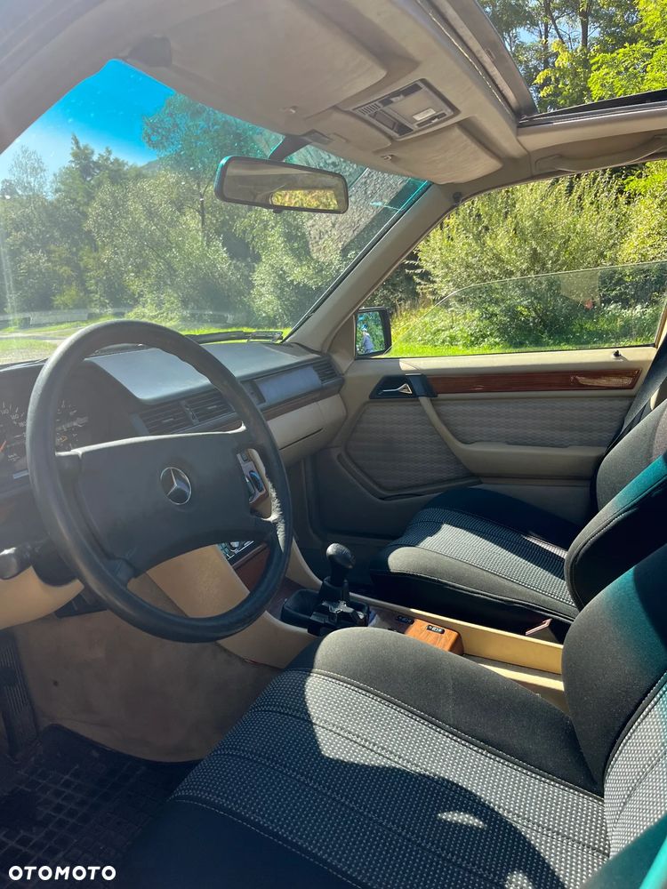 Mercedes-Benz W124 (1984-1993) ver-250-d-turbo - 14