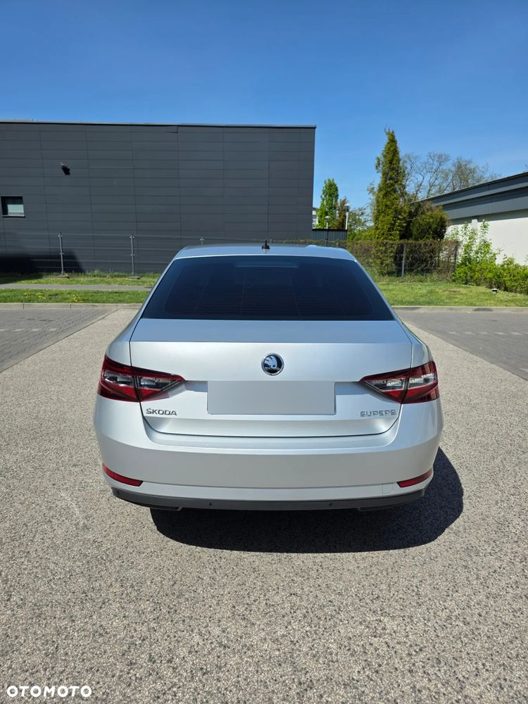 Skoda Superb 2.0 TDI Style - 6