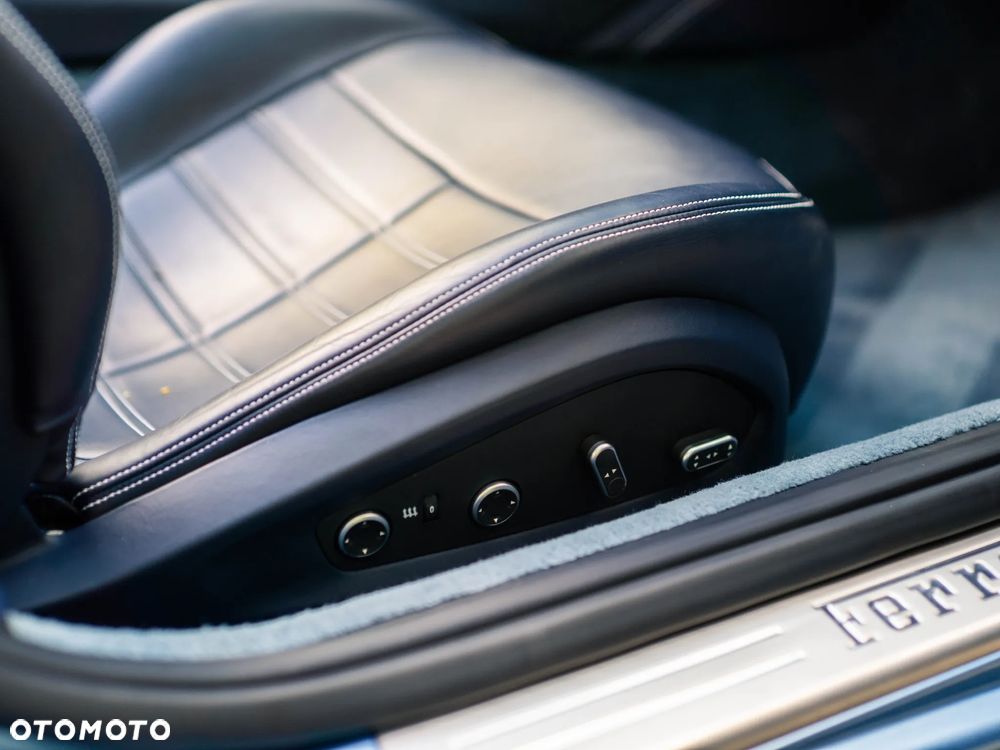 Ferrari California T - 17