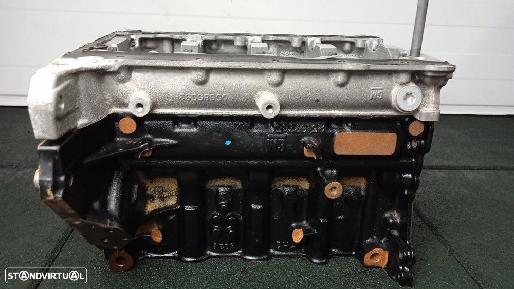 BLOCO DO MOTOR OPEL CORSA E SELECTIVE - 1
