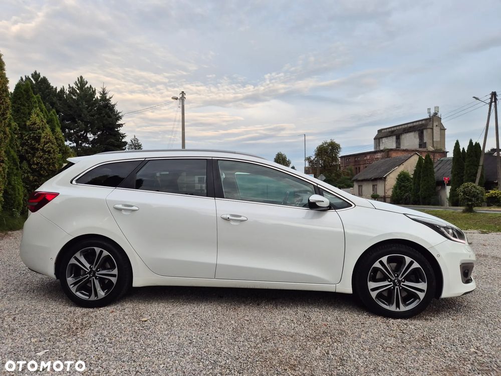 Kia Ceed 1.6 GDI ISG Spirit - 26