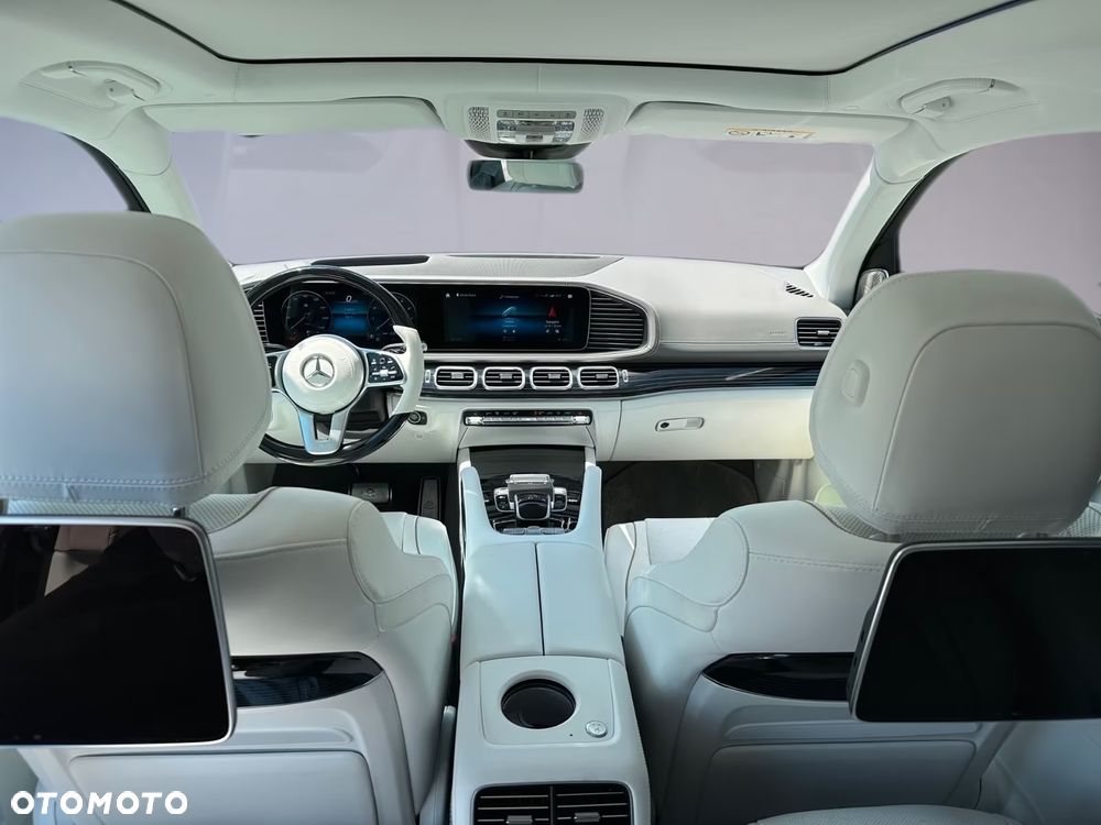 Mercedes-Benz GLS - 11