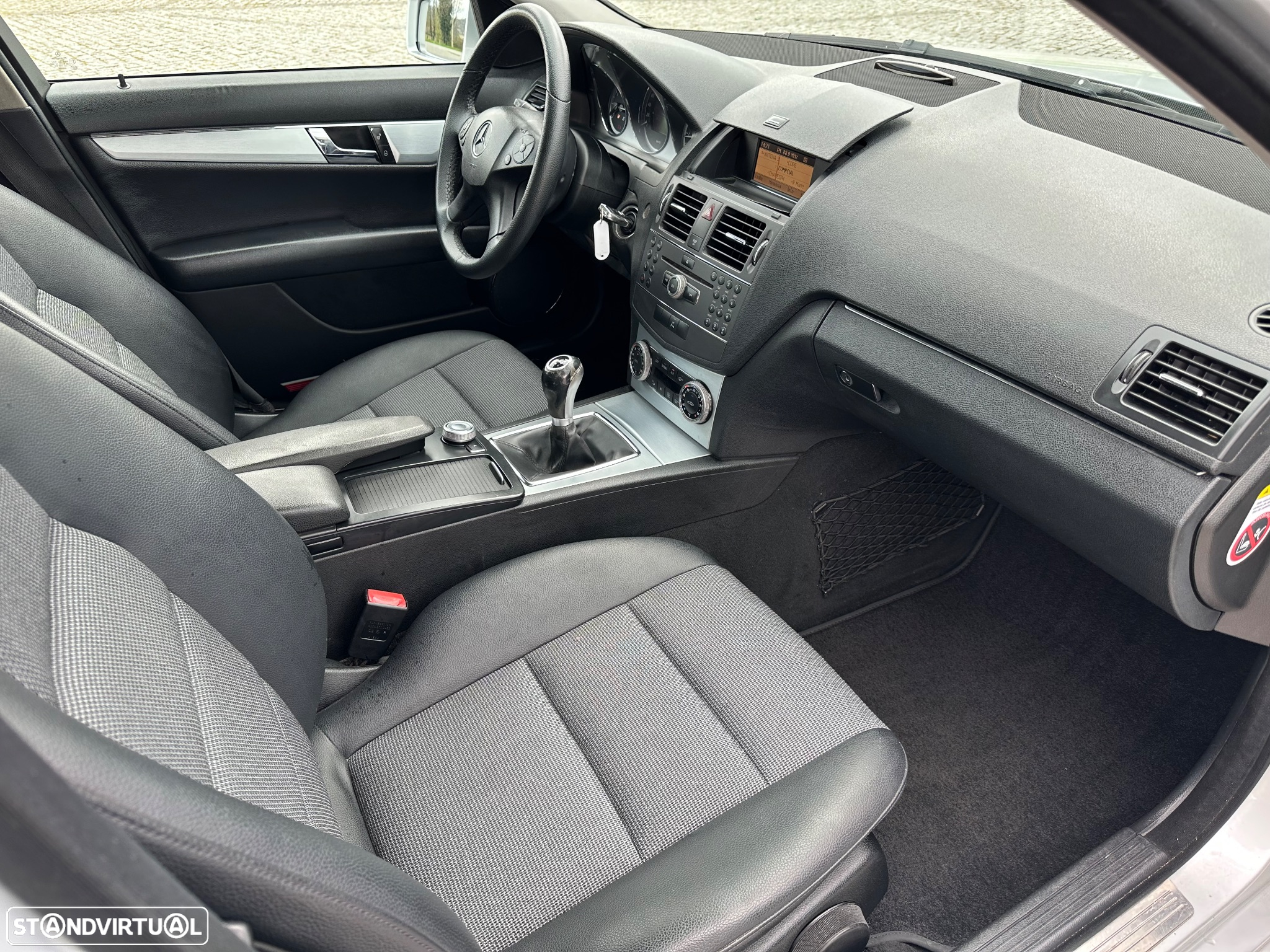 Mercedes-Benz C 220 CDi Avantgarde BlueEfficiency - 12