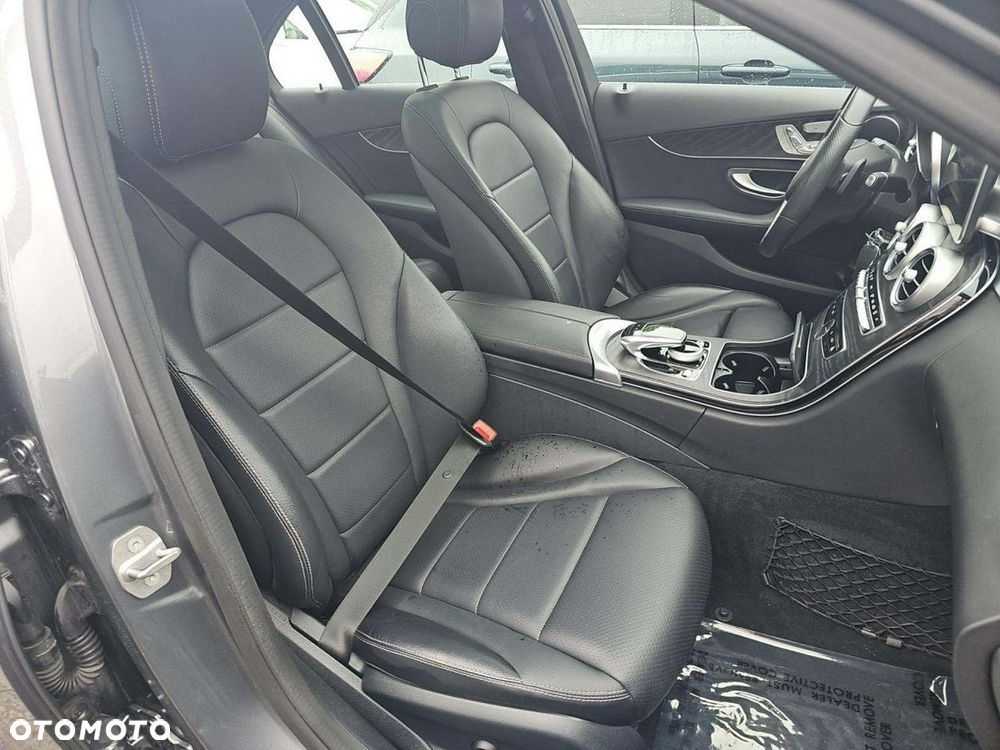 Mercedes-Benz Klasa C 300 9G-TRONIC AMG Line - 7