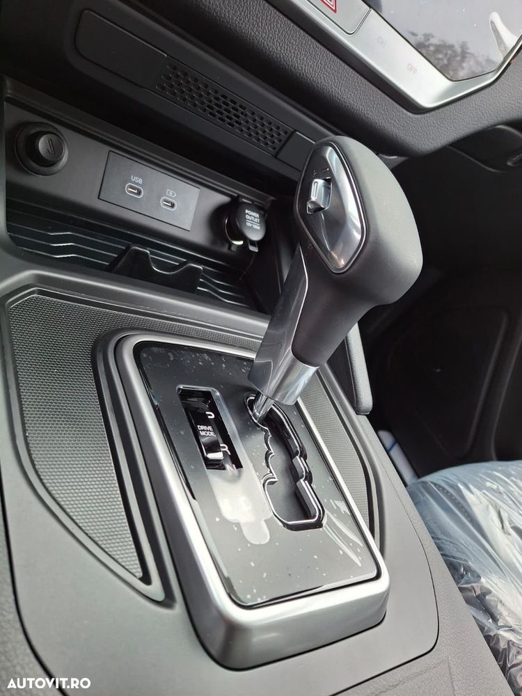 KG Mobility Musso - 11