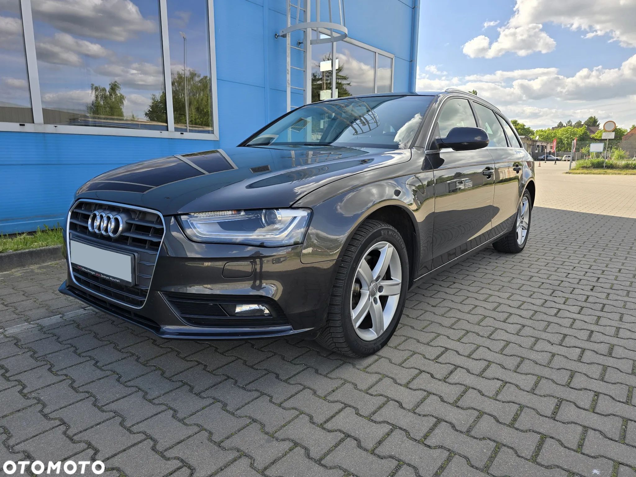 Audi A4 Avant 2.0 TDI DPF Ambition - 1