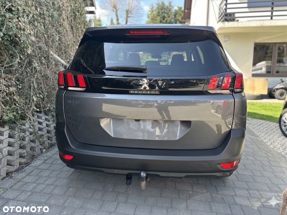 Peugeot 5008 - 3