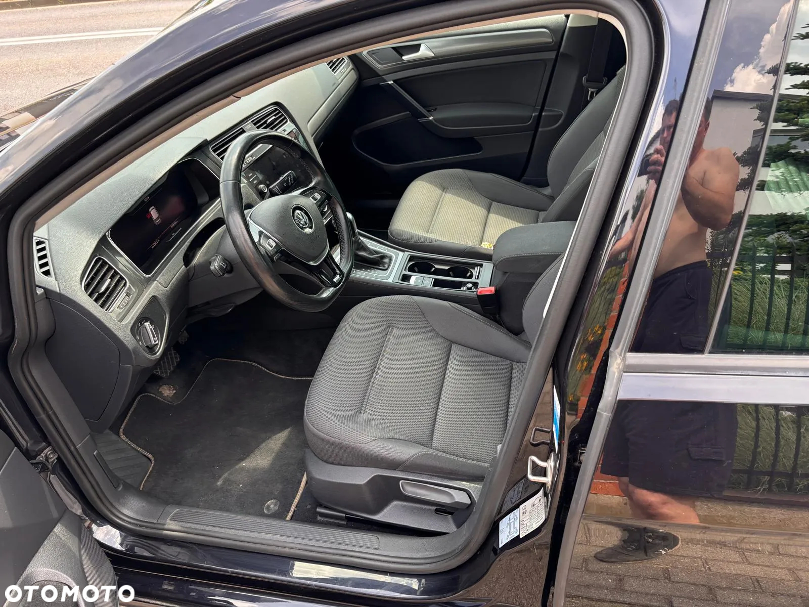 Volkswagen Golf 2.0 BlueTDI DSG Comfortline - 8