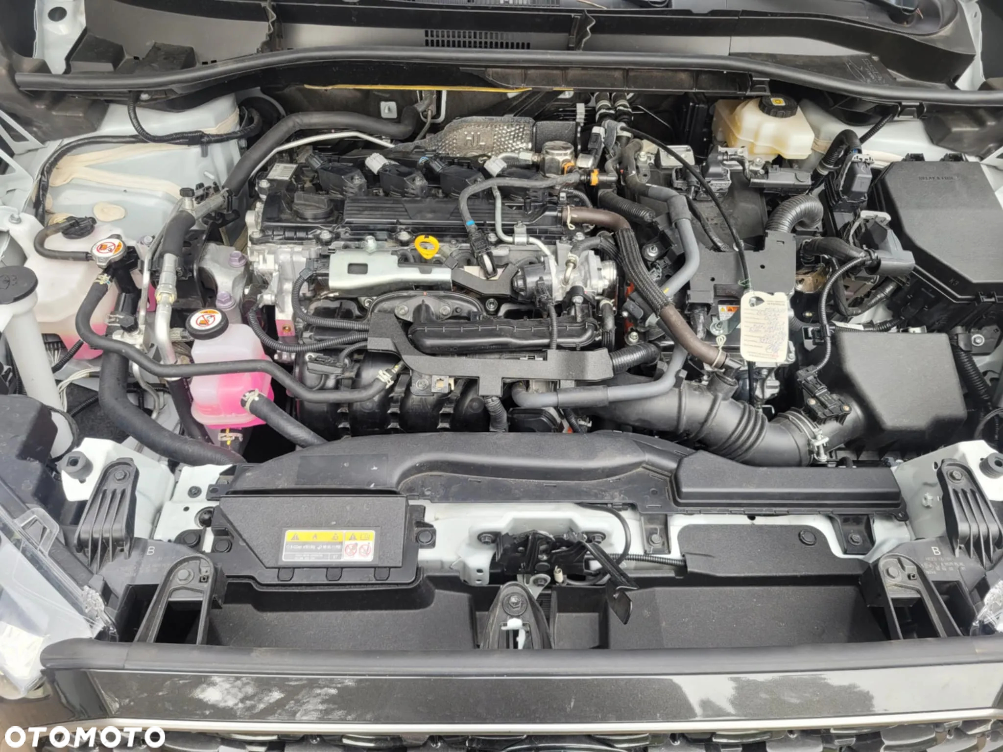 Toyota Corolla Cross 2.0 Hybrid Style AWD - 24